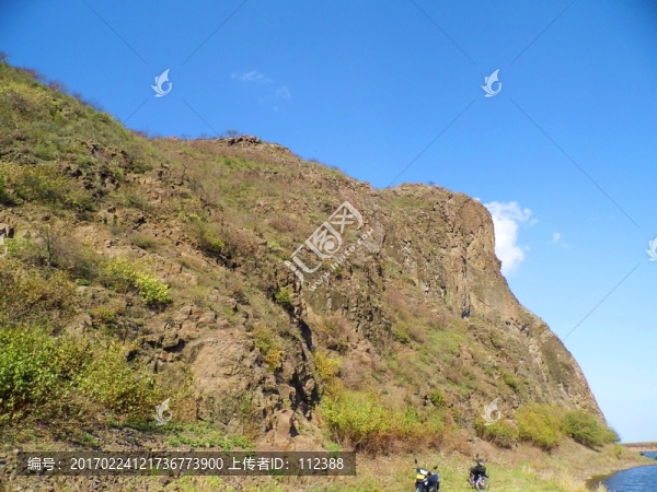 秋高氣爽,秋天,藍(lán)天,黑山頭