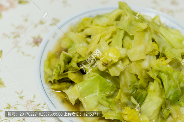炒甘藍(lán)菜特寫(xiě)