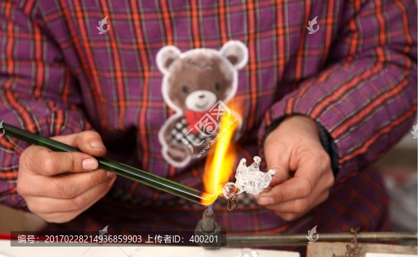 現(xiàn)場制售水晶制品