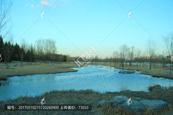 人工湖