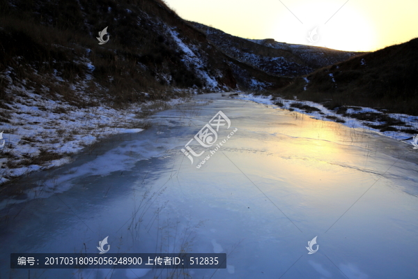 山谷