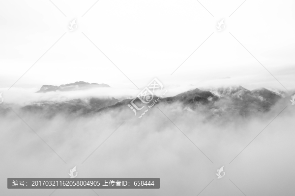 黑白云海