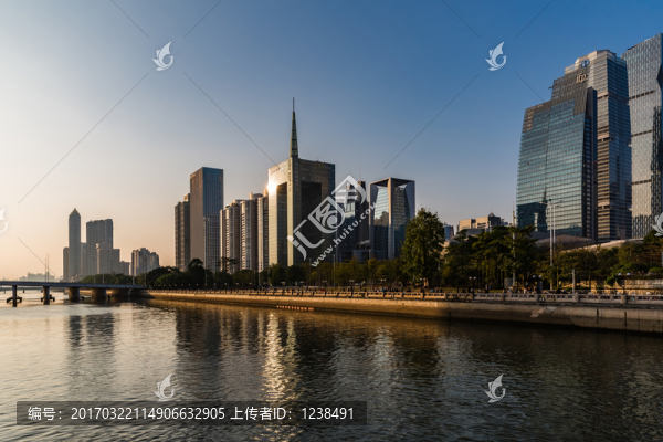 夕陽下的珠江新城