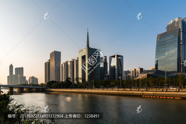 夕陽下的廣州珠江新城