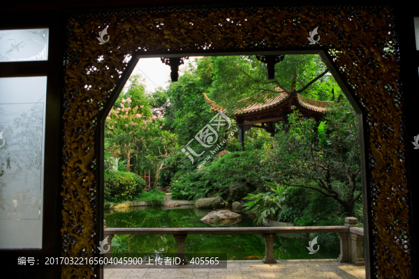 林中庭院