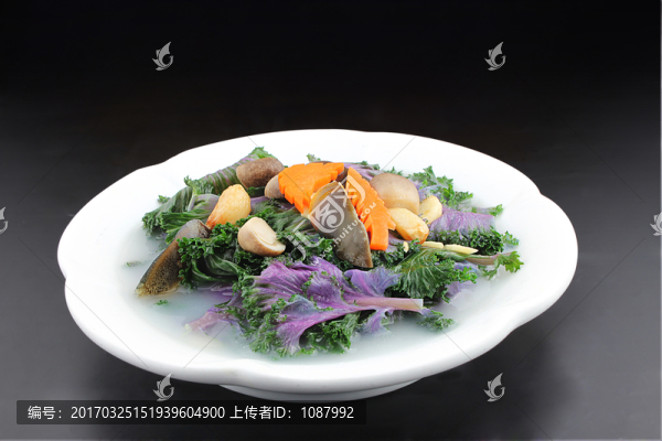 上湯皮蛋浸紫甘蘭