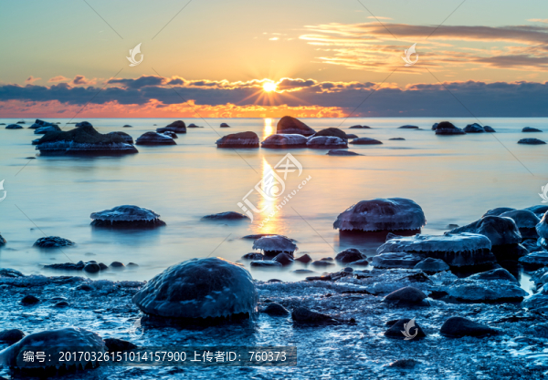 海上日出