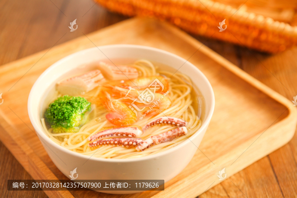 t,海鮮面1