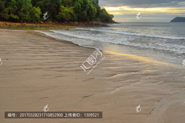 達泰海灘