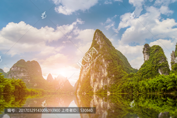 桂林陽朔漓江山水風光