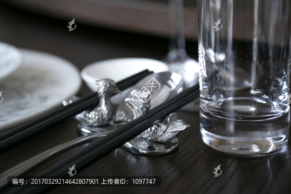 餐具