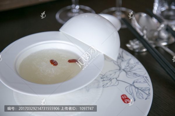 冰花棷香燉官燕