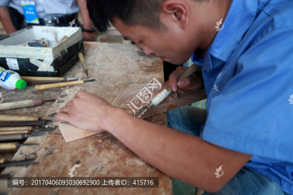 雕刻家具