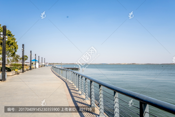 湖濱步道