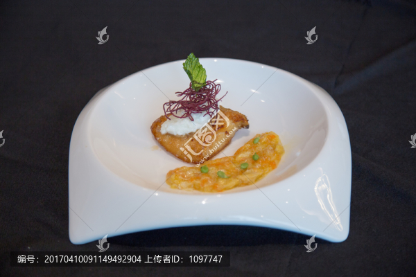 蟹粉蛋白銀鱈魚