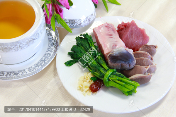 西洋菜陳腎排骨湯