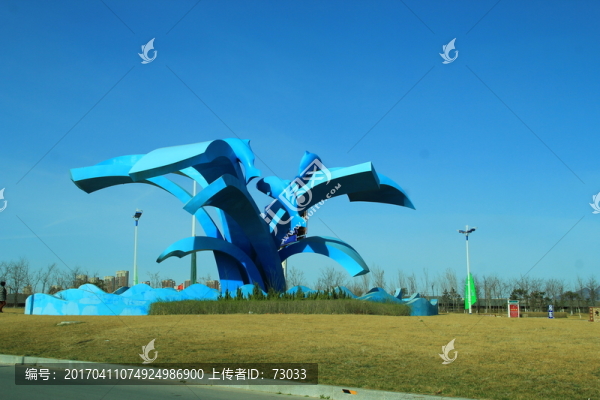海豚雕塑