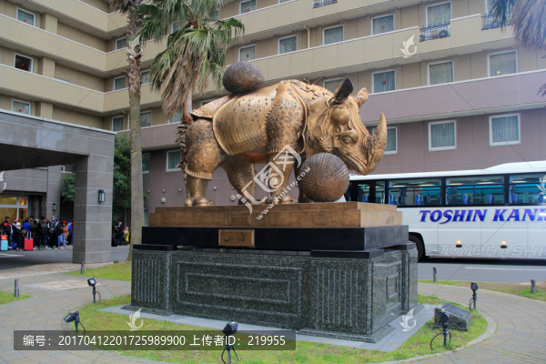 犀牛雕塑