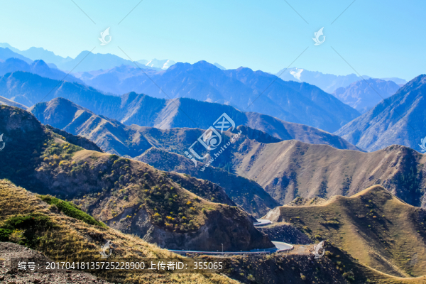 天山