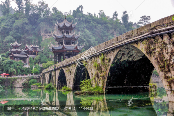 鎮(zhèn)遠(yuǎn)古橋