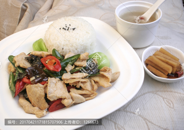 五彩什蔬雞片套餐