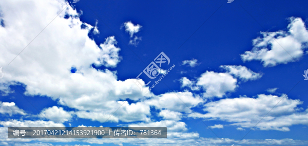 天空白云