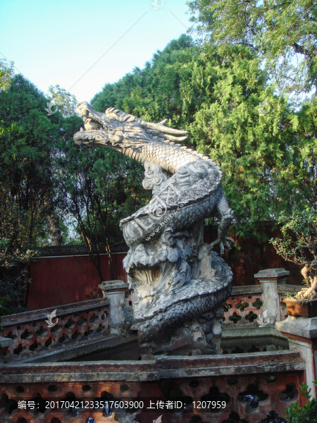 龍雕塑