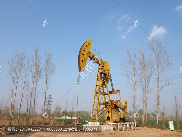 抽油機(jī)