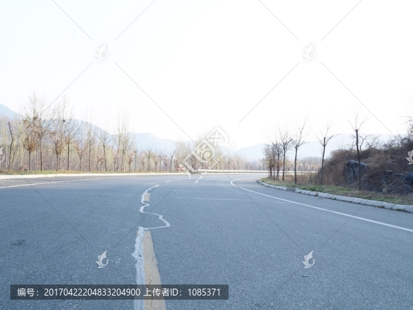 山間公路