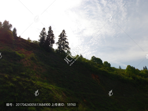 天空山影