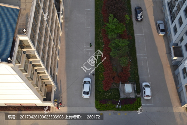 俯拍城區(qū)一角