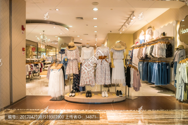 女裝店內(nèi)景
