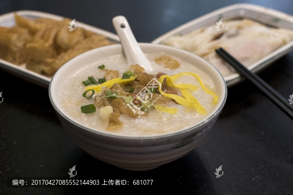廣式腸粉艇仔粥