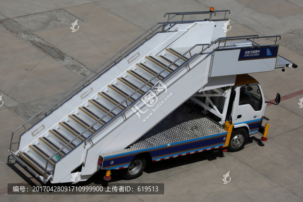 機場特種車,飛機客梯車