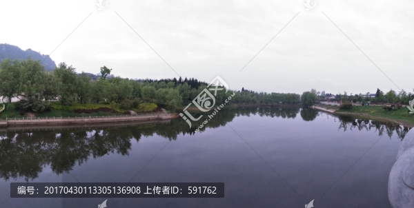 湖水