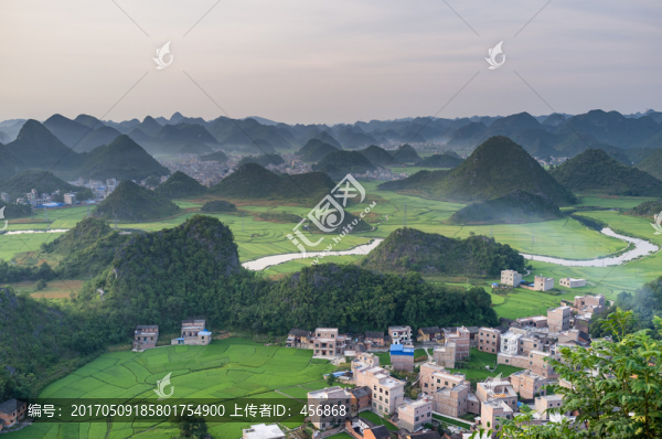 俯視小鎮(zhèn)
