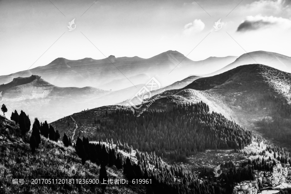 水墨山