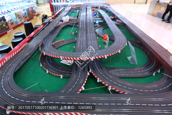 電玩車跑道