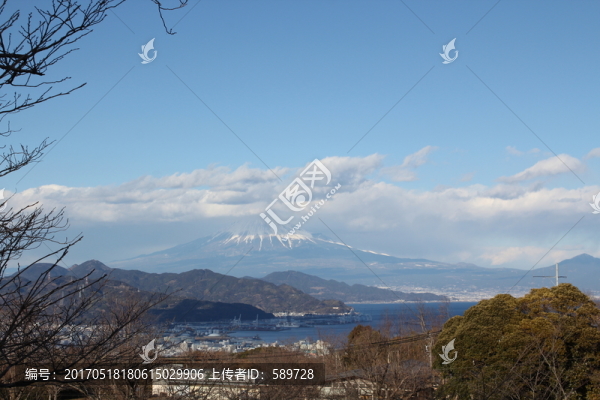 遠(yuǎn)眺富士山