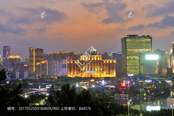 愈夜愈美麗