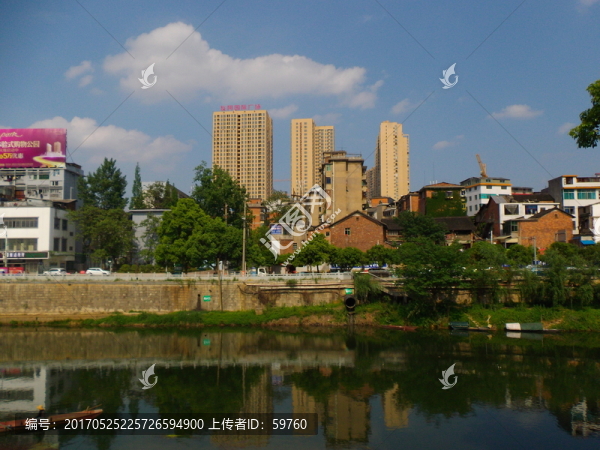 河畔風(fēng)景