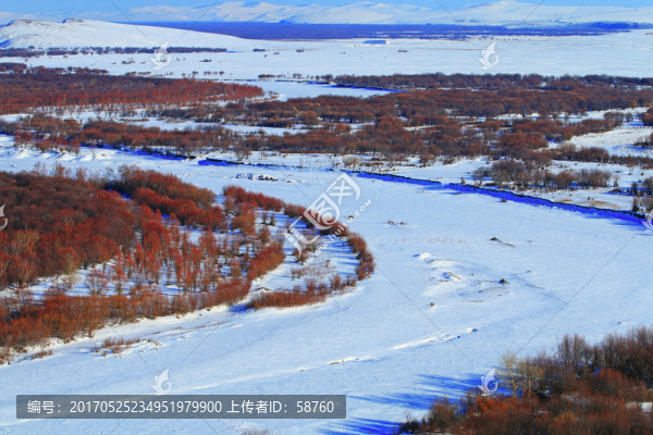 雪原冰封河流