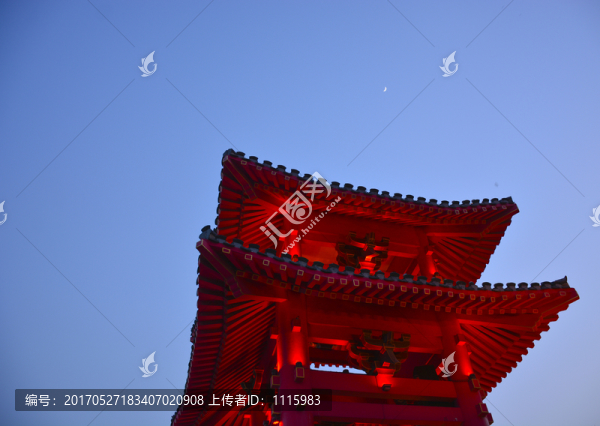 月下古建筑