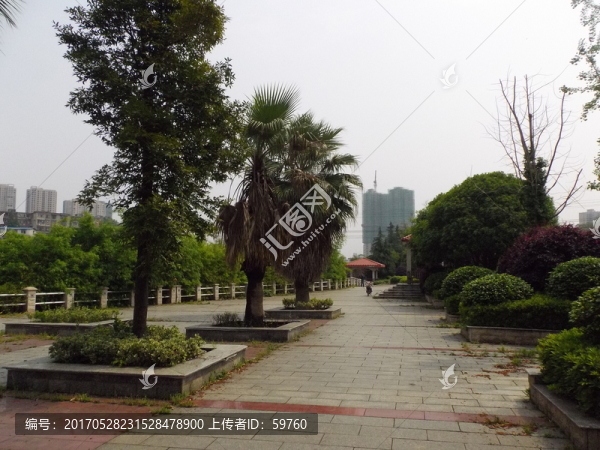江邊休閑廣場道路