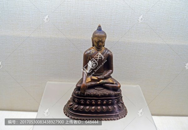 紅銅鑲釋迦摩尼像