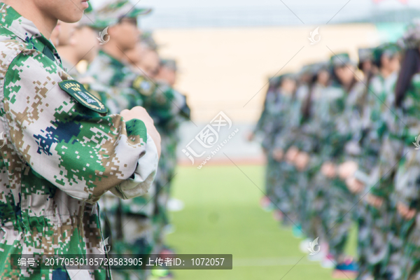 軍訓(xùn)場(chǎng)景