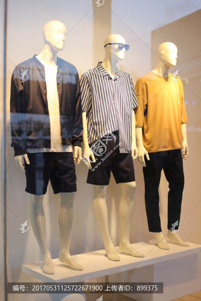 男裝店櫥窗