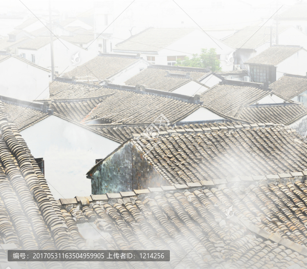 青瓦白墻建筑