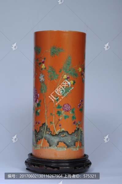 洪憲年制,珊瑚五彩筒瓶