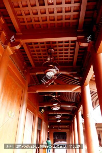 寺廟走廊